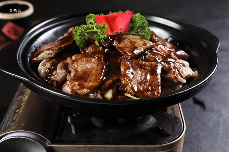 砂锅牛仔骨