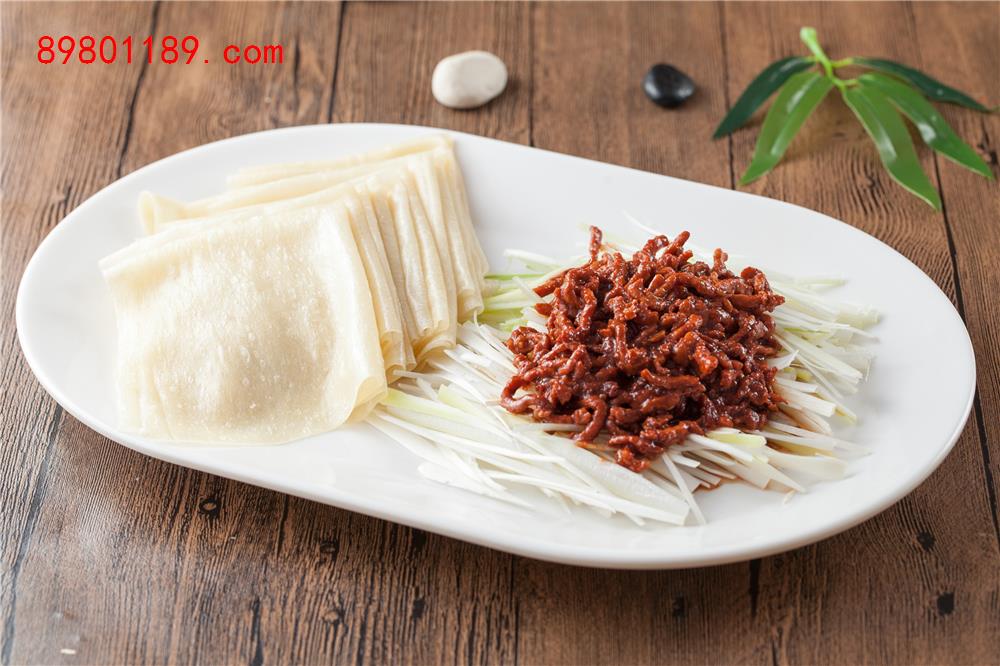 筋饼卷肉丝