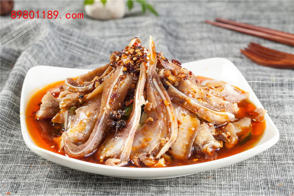 红油耳丝-