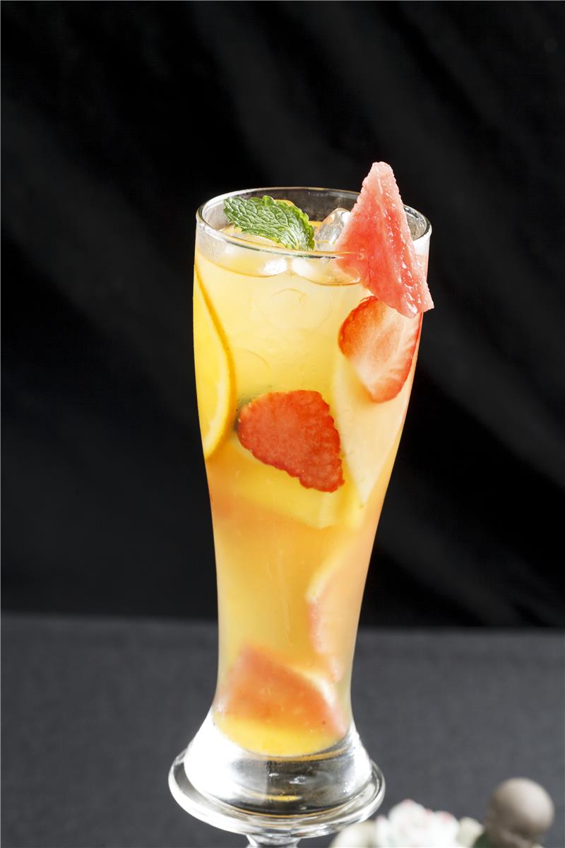 缤纷水果茶