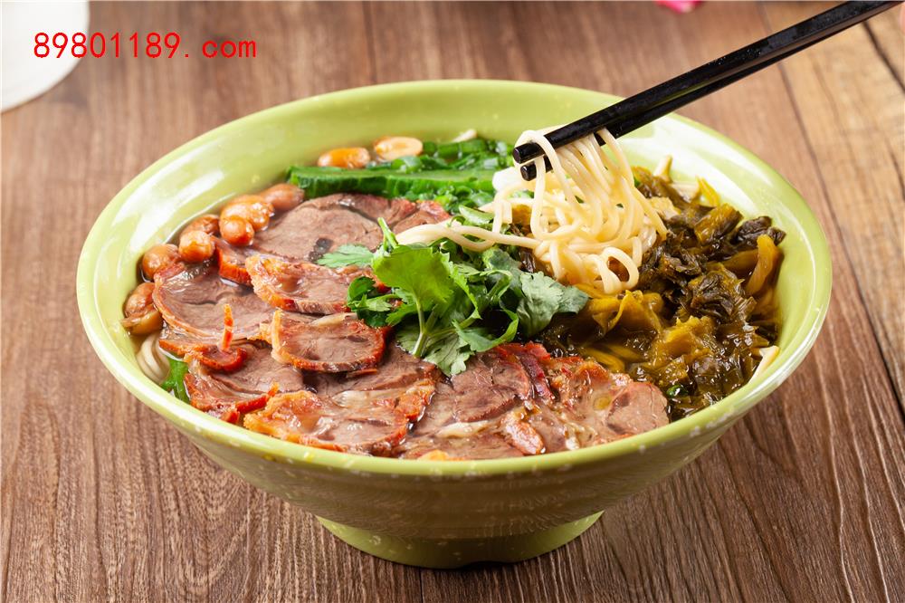 老坛酸菜牛肉面
