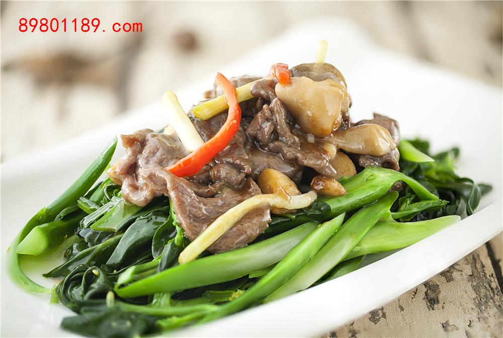 芥兰炒牛肉饭