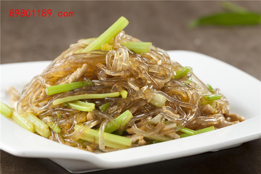 芹菜肉丝炒粉条