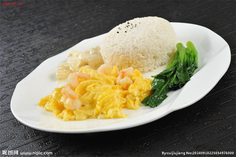虾仁滑蛋饭