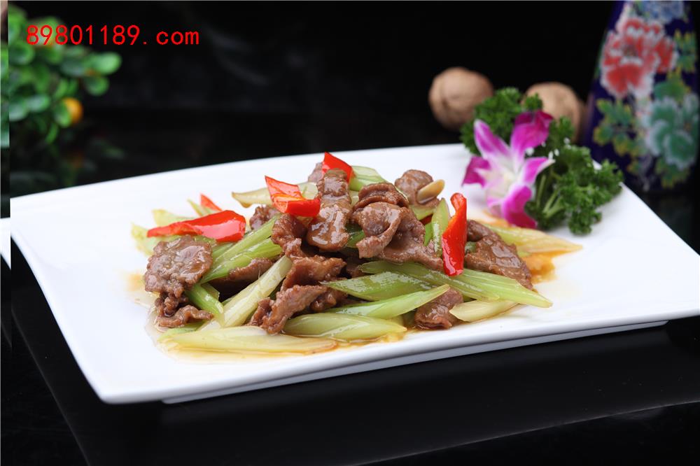 西芹炒牛肉
