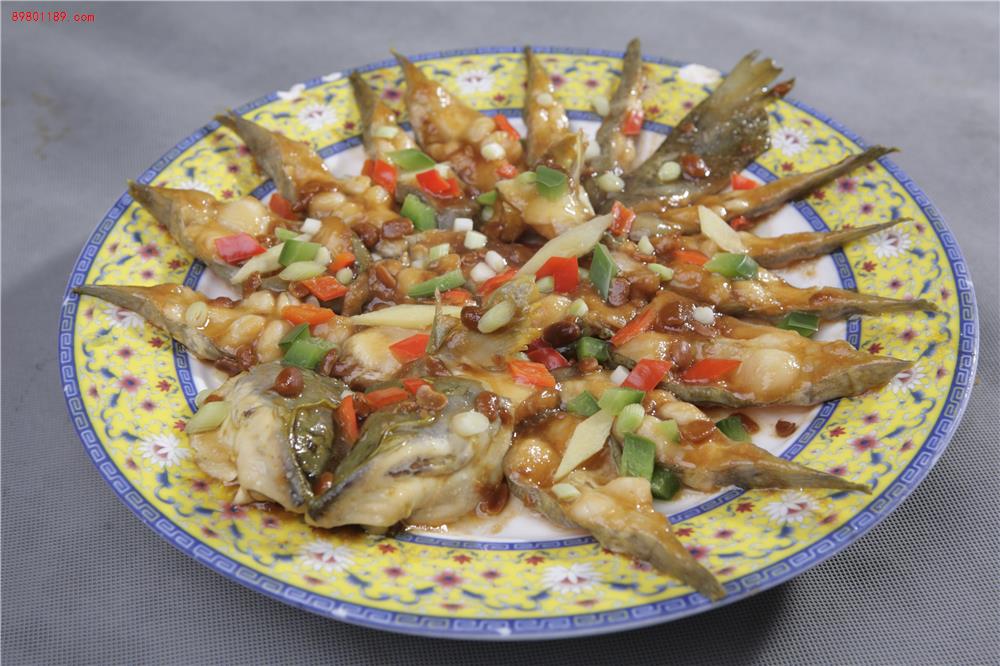 豆酱蒸严鱼