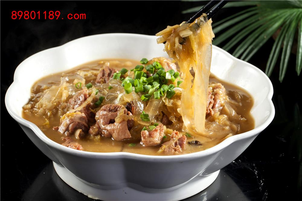 那家酸菜炖宽粉