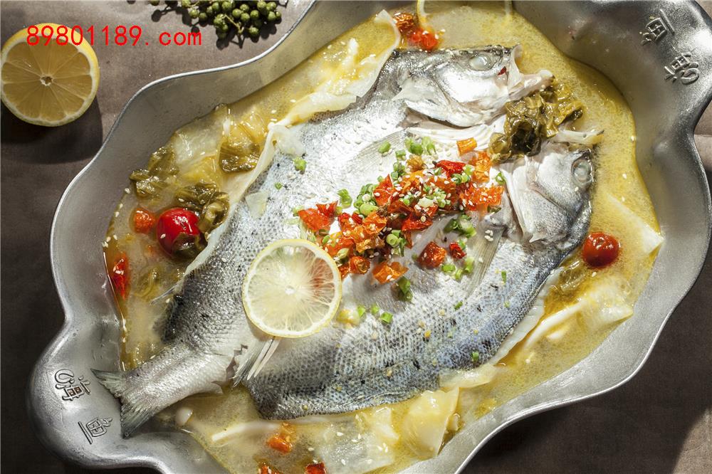 酸菜海鲈鱼-