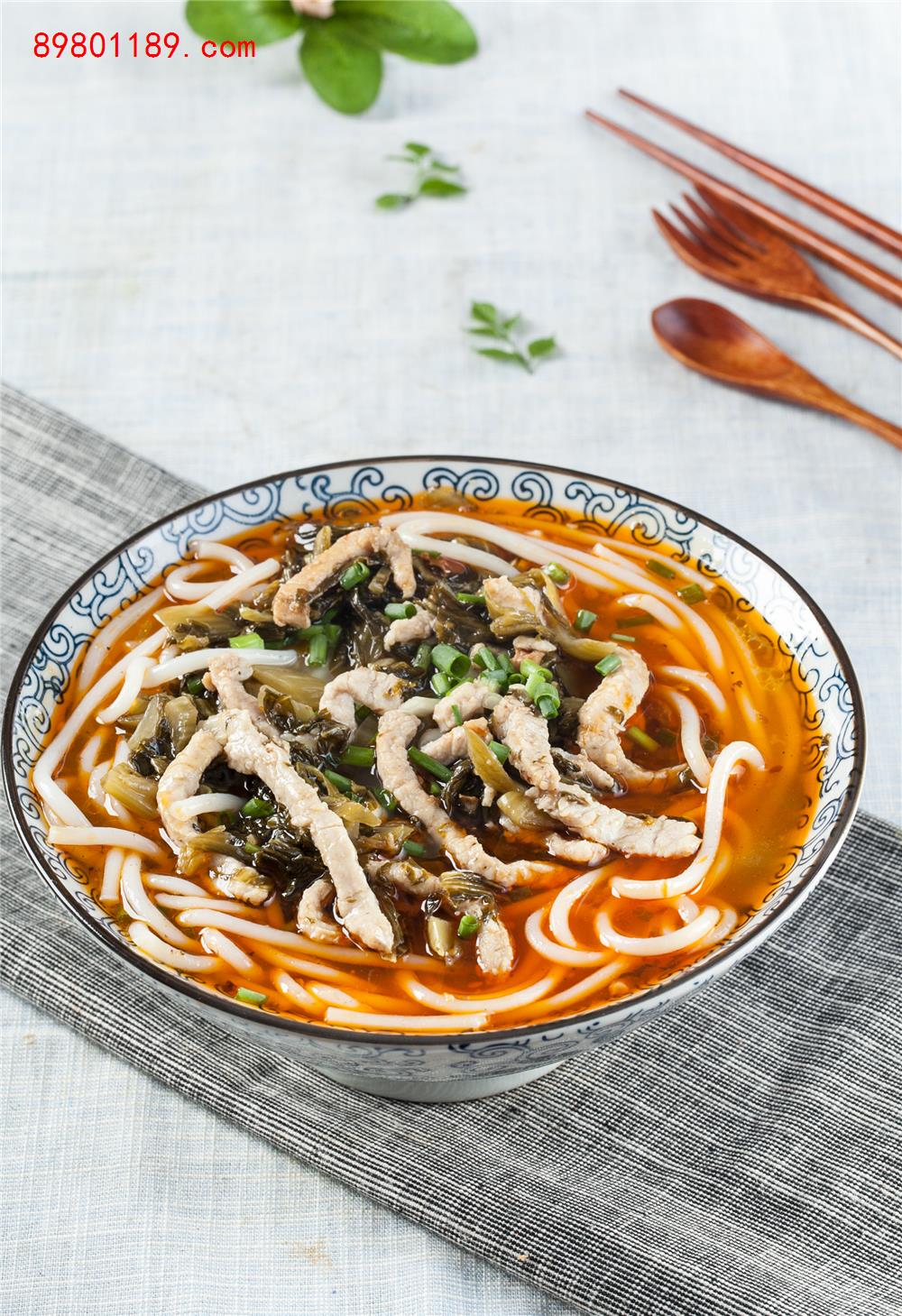 酸菜肉丝粉-