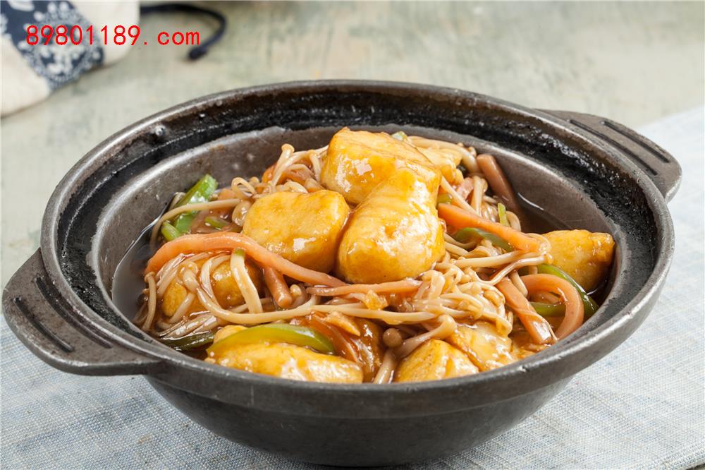 金菇玉子豆腐煲-