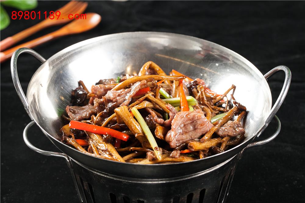 锅仔茶树菇牛肉-