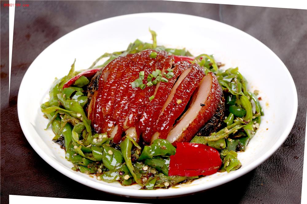 雷辣椒扣肉-