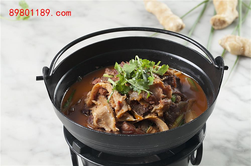 飘香牛杂煲