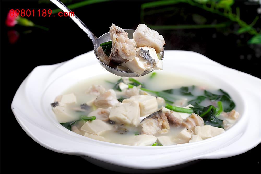 鱼头豆腐汤