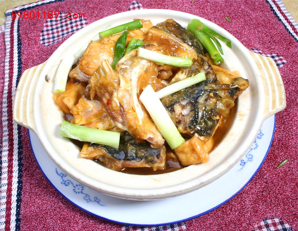 鱼头豆腐煲