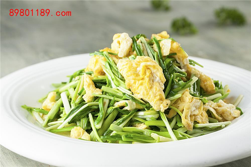 鸡蛋炒东北蒜苗-