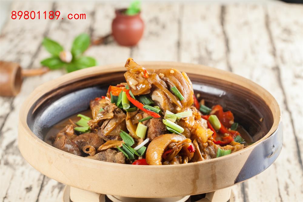 黄煨猪脚-
