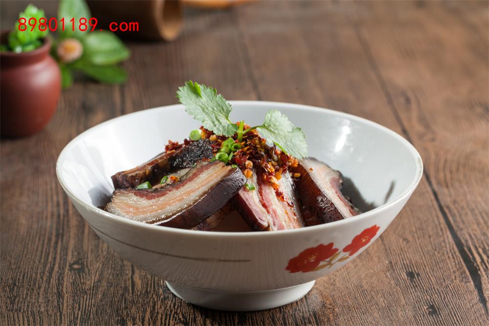黄的腊肉-