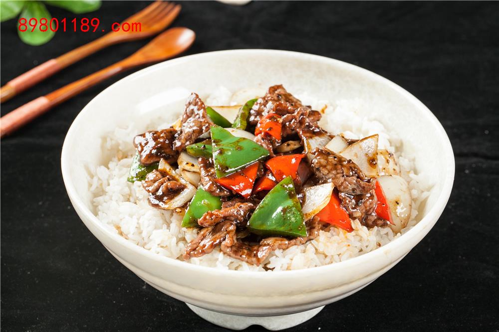黑椒牛肉饭-